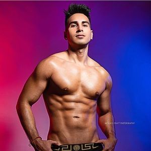 Meet your Posher, Jonathan